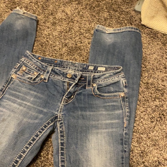 Jeans - Picture 2 of 5